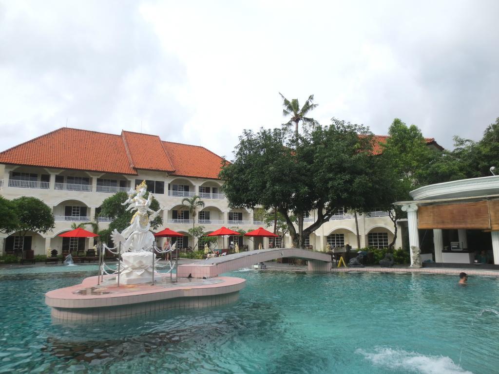 Melasti Beach Resort & Spa Legian Exterior foto